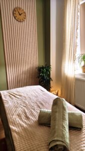Gabinet do masażu w Przystań Masaż Wałbrzych – wnętrze salonu